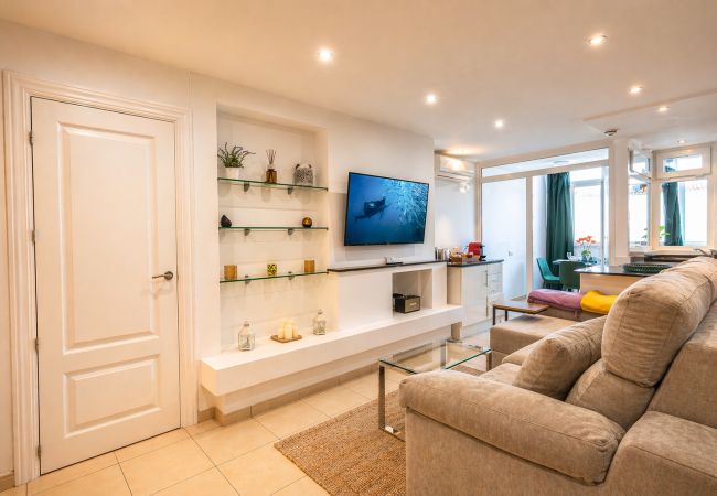 Apartment in Torremolinos - Nogalera Privée - Adults Only